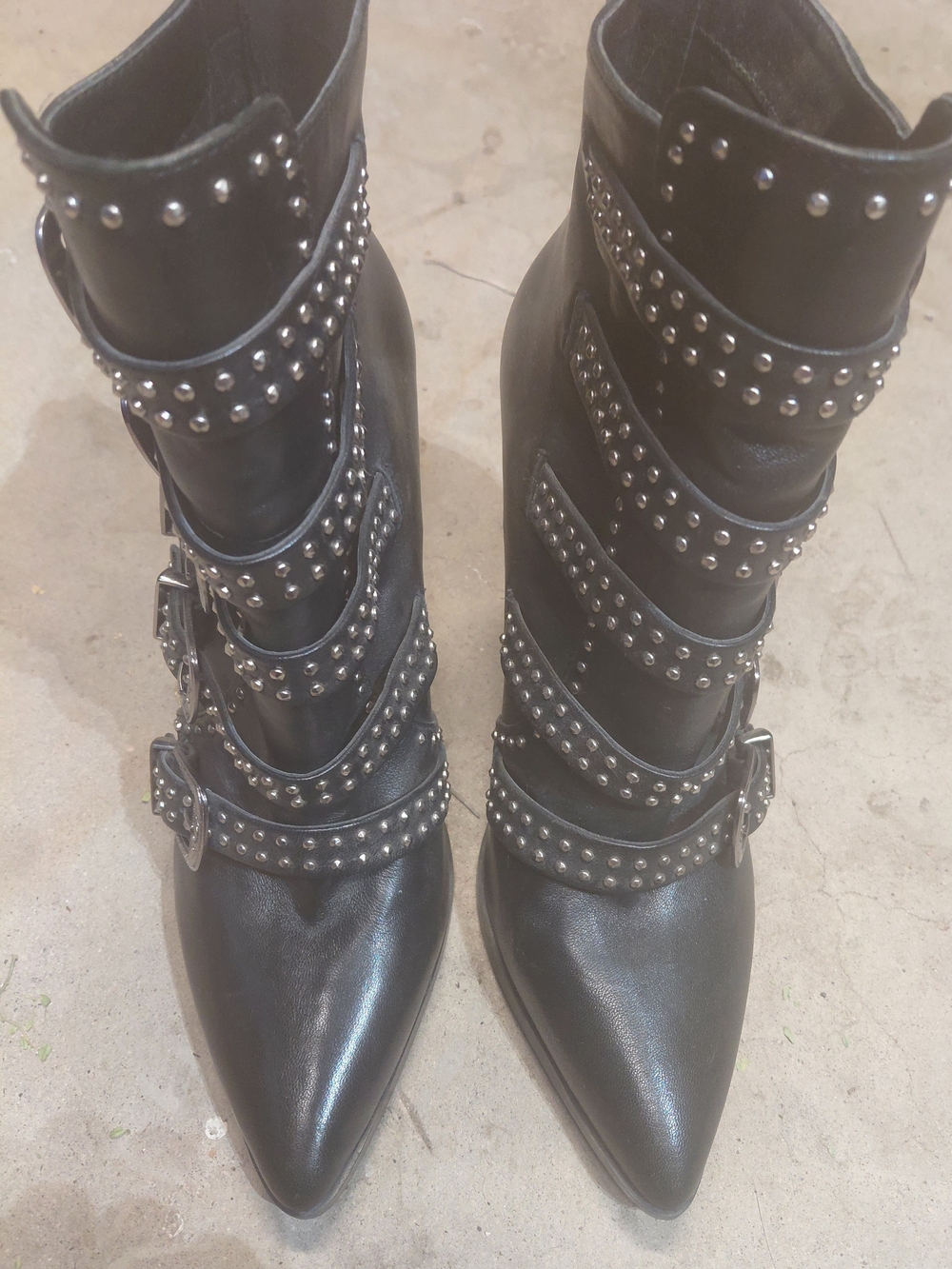 Steve Madden Black Multi- Buckle/Studded Rock & Roll Calf Booties